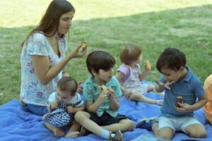 Together for tomorrow – Hrana calda pentru familii in dificultate